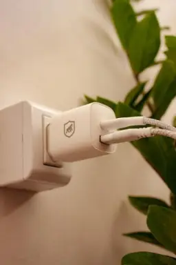 Gshield Carregador de Parede Survivor 3 em 1 Power Delivery Tipo-C 20W Ultra — imagem 4